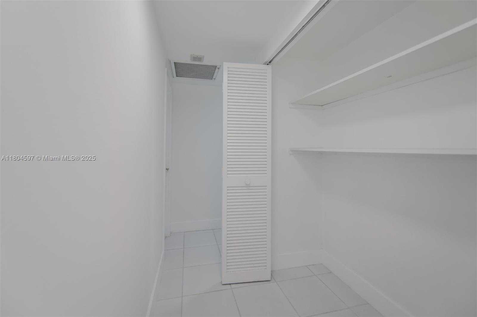 Small Image of 1980 SOUTH OCEAN DR #18G, Hallandale Beach Number 12