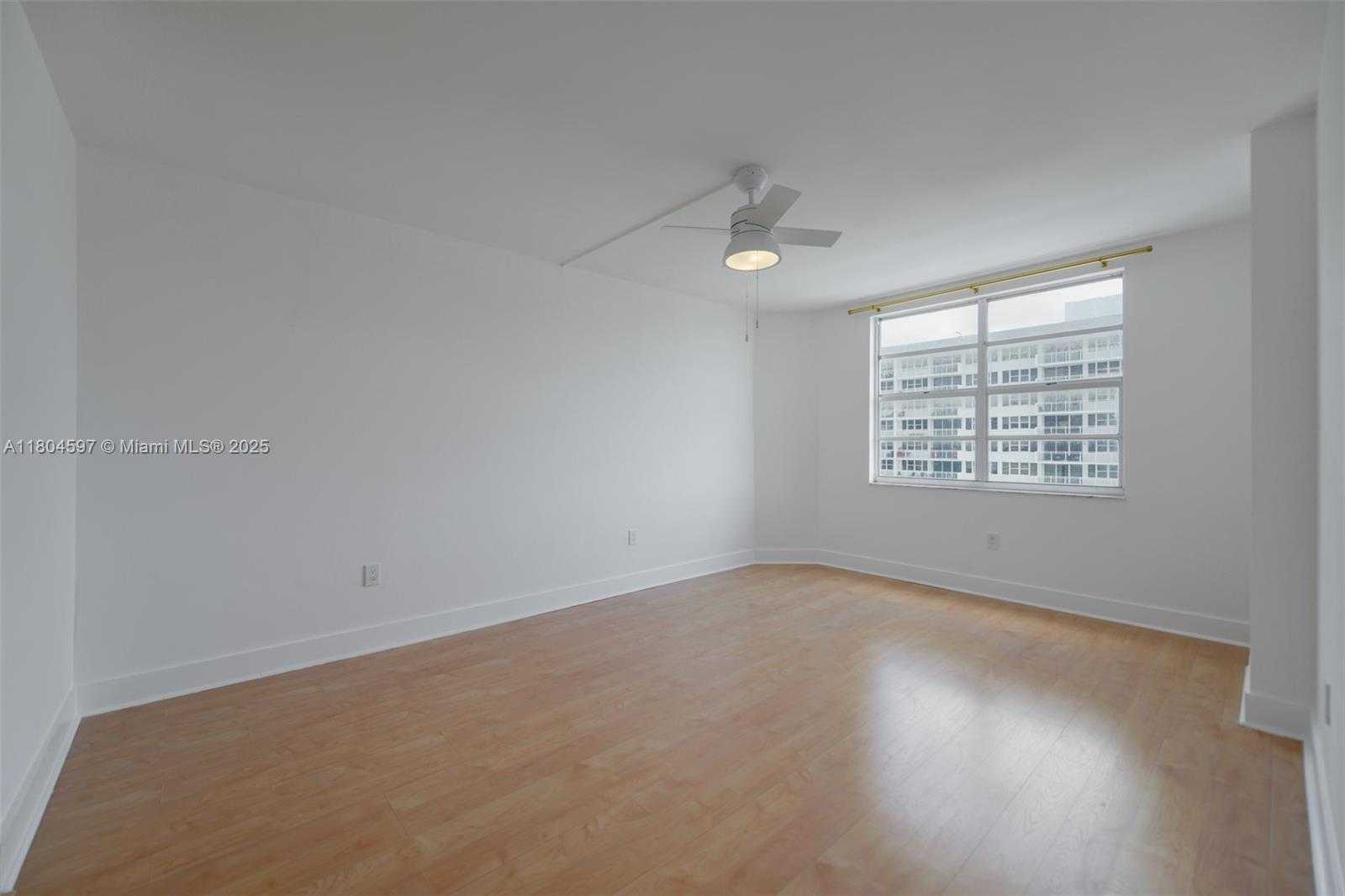 Small Image of 1980 SOUTH OCEAN DR #18G, Hallandale Beach Number 14
