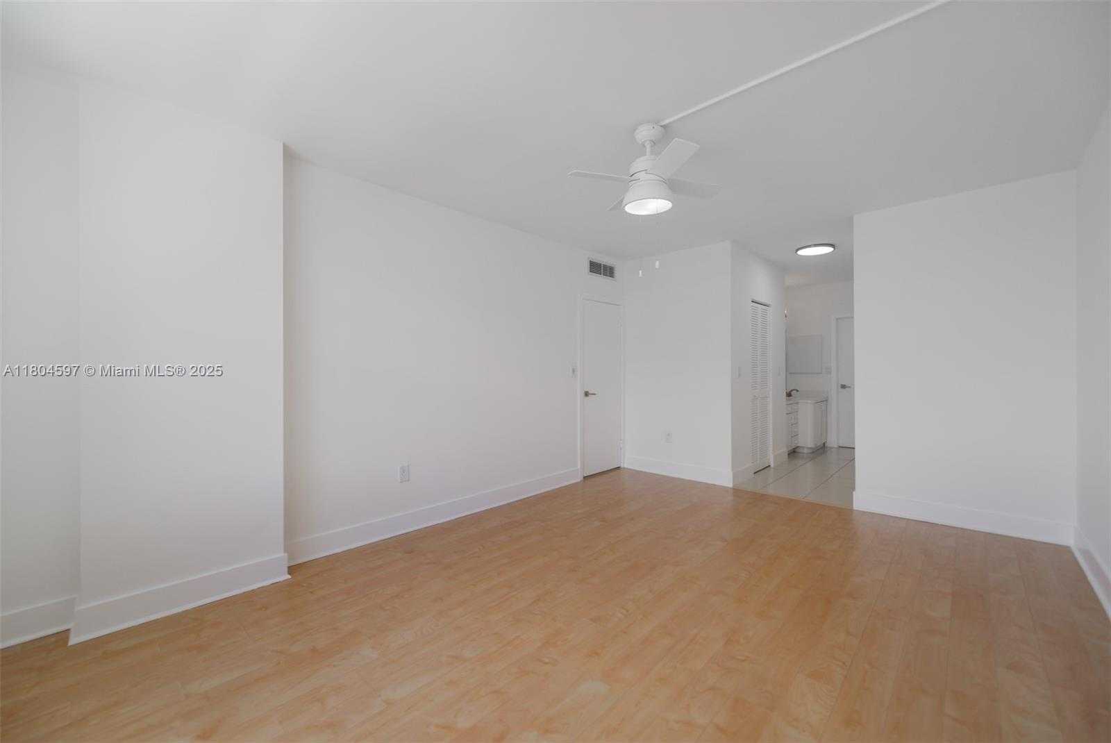 Small Image of 1980 SOUTH OCEAN DR #18G, Hallandale Beach Number 17