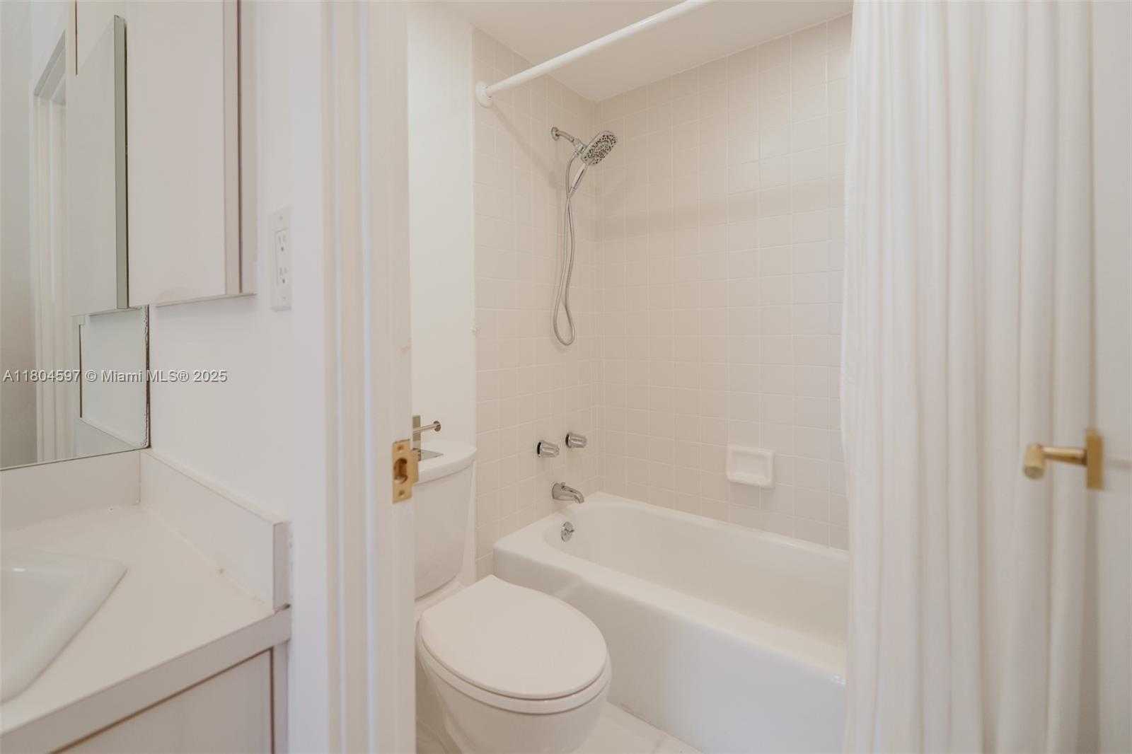 Small Image of 1980 SOUTH OCEAN DR #18G, Hallandale Beach Number 21