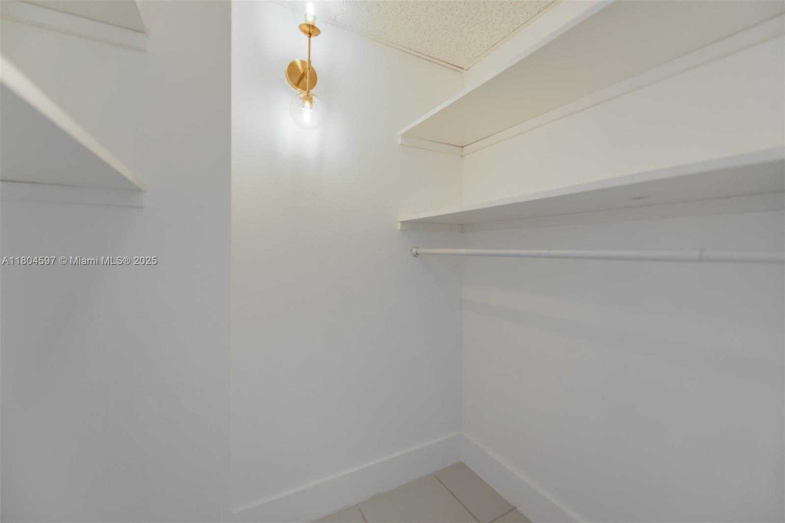 Small Image of 1980 SOUTH OCEAN DR #18G, Hallandale Beach Number 22