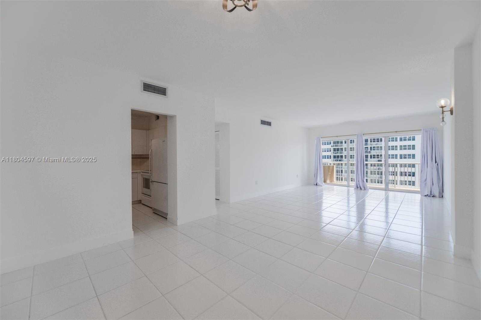 Small Image of 1980 SOUTH OCEAN DR #18G, Hallandale Beach Number 3