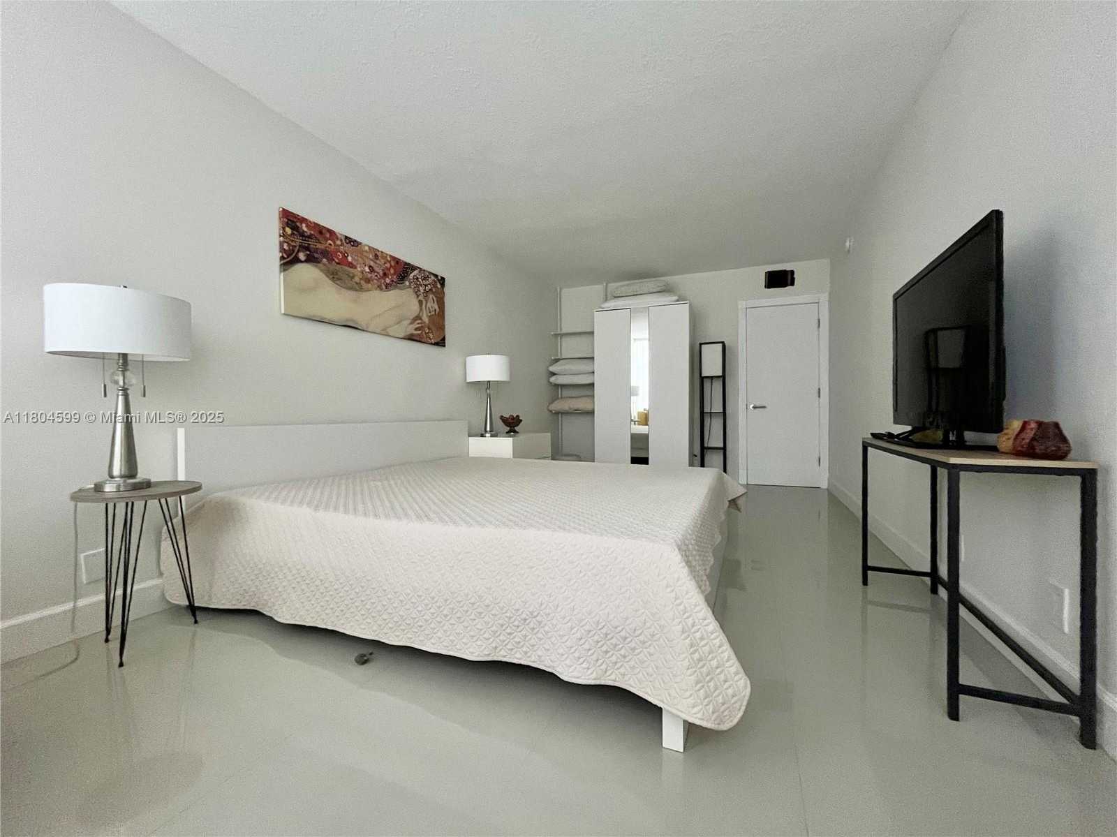 Small Image of 500 THREE ISLANDS BLVD #721, Hallandale Beach Number 12