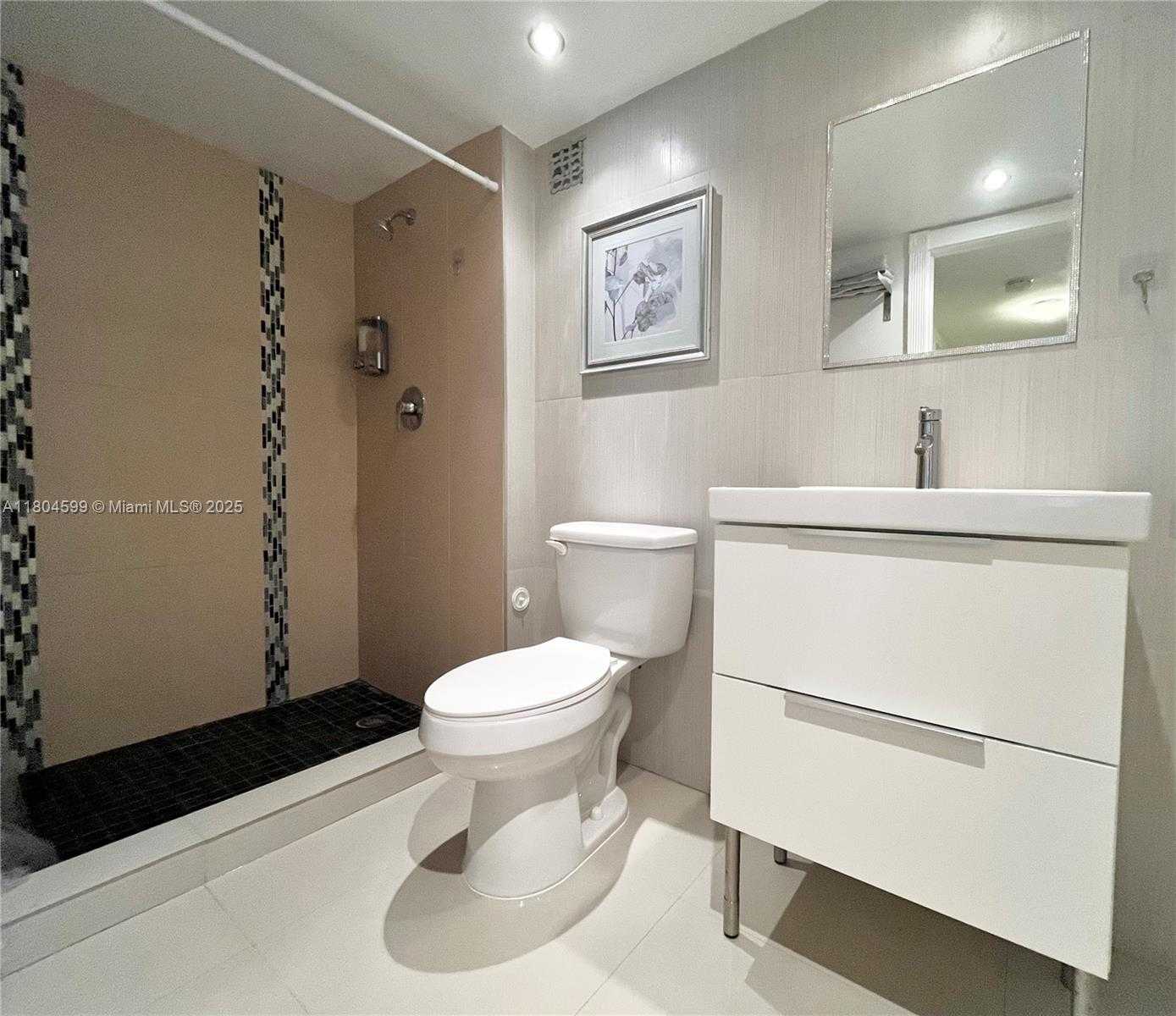 Small Image of 500 THREE ISLANDS BLVD #721, Hallandale Beach Number 13