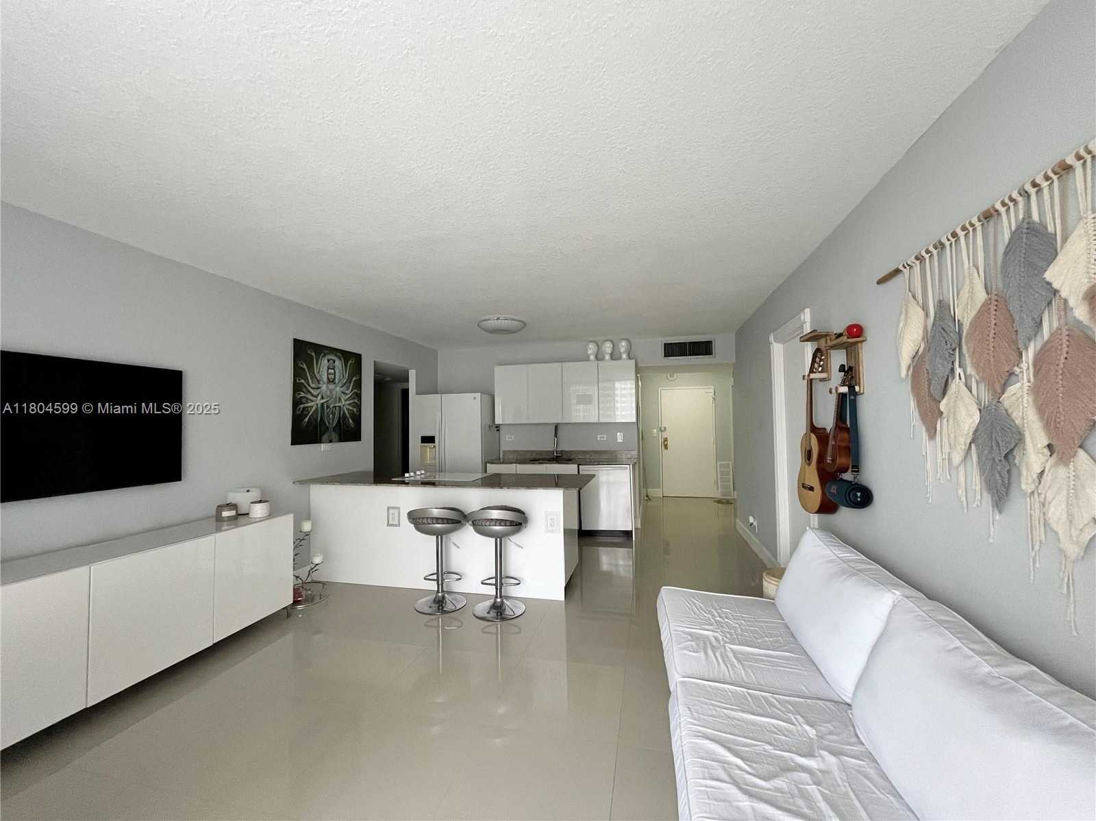 Small Image of 500 THREE ISLANDS BLVD #721, Hallandale Beach Number 3