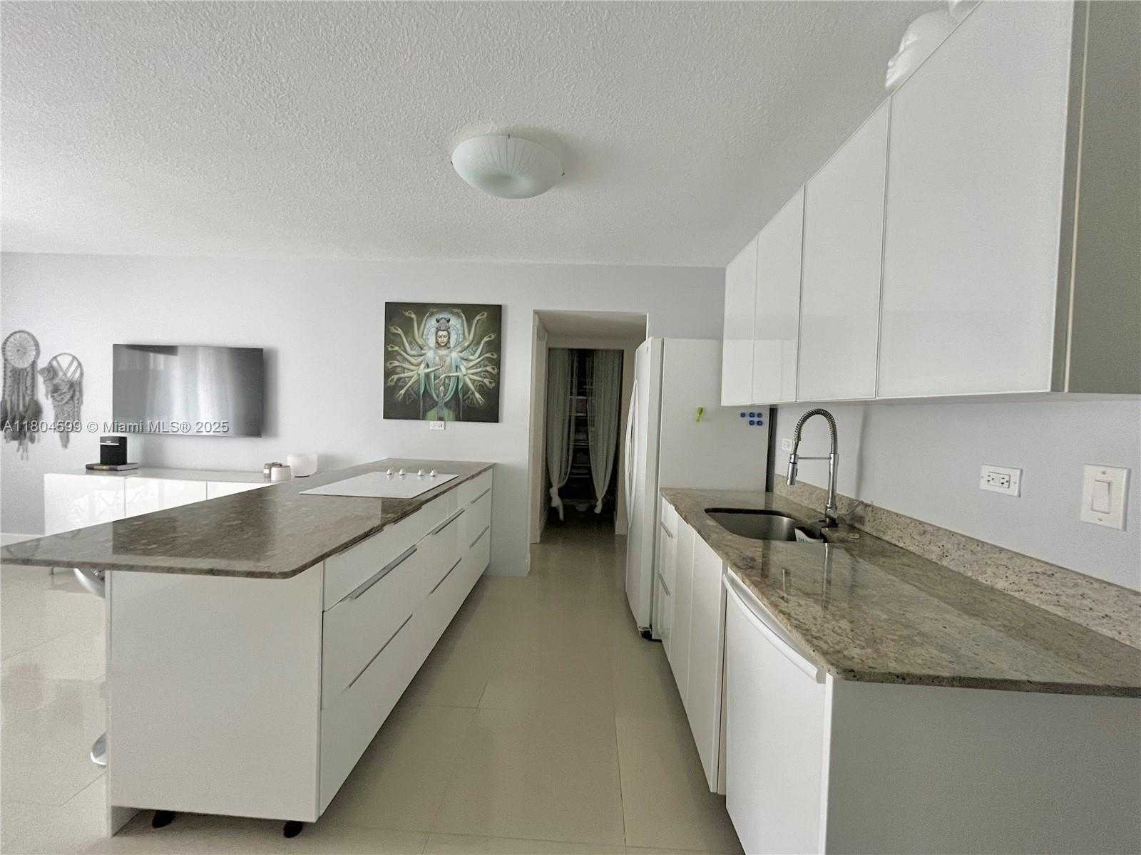 Small Image of 500 THREE ISLANDS BLVD #721, Hallandale Beach Number 5