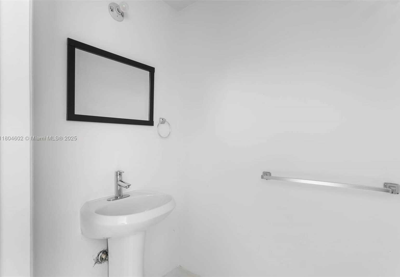 Small Image of 60 SOUTH WEST 13TH ST #1602, Miami Number 15