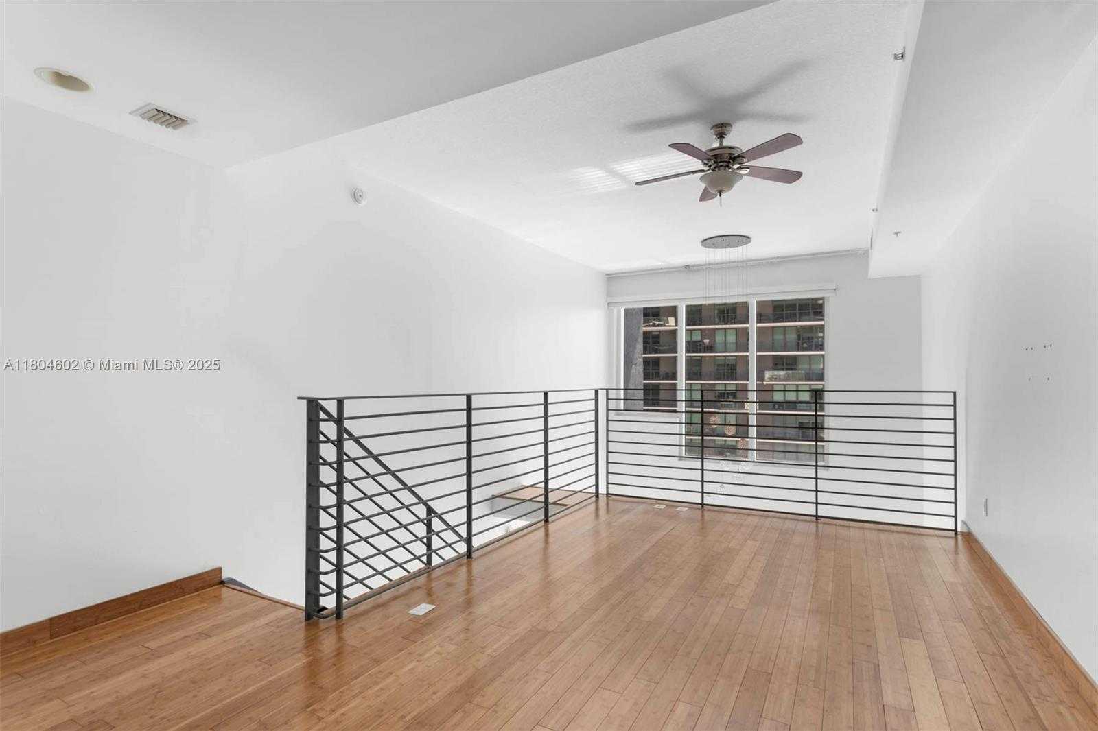 Small Image of 60 SOUTH WEST 13TH ST #1602, Miami Number 17