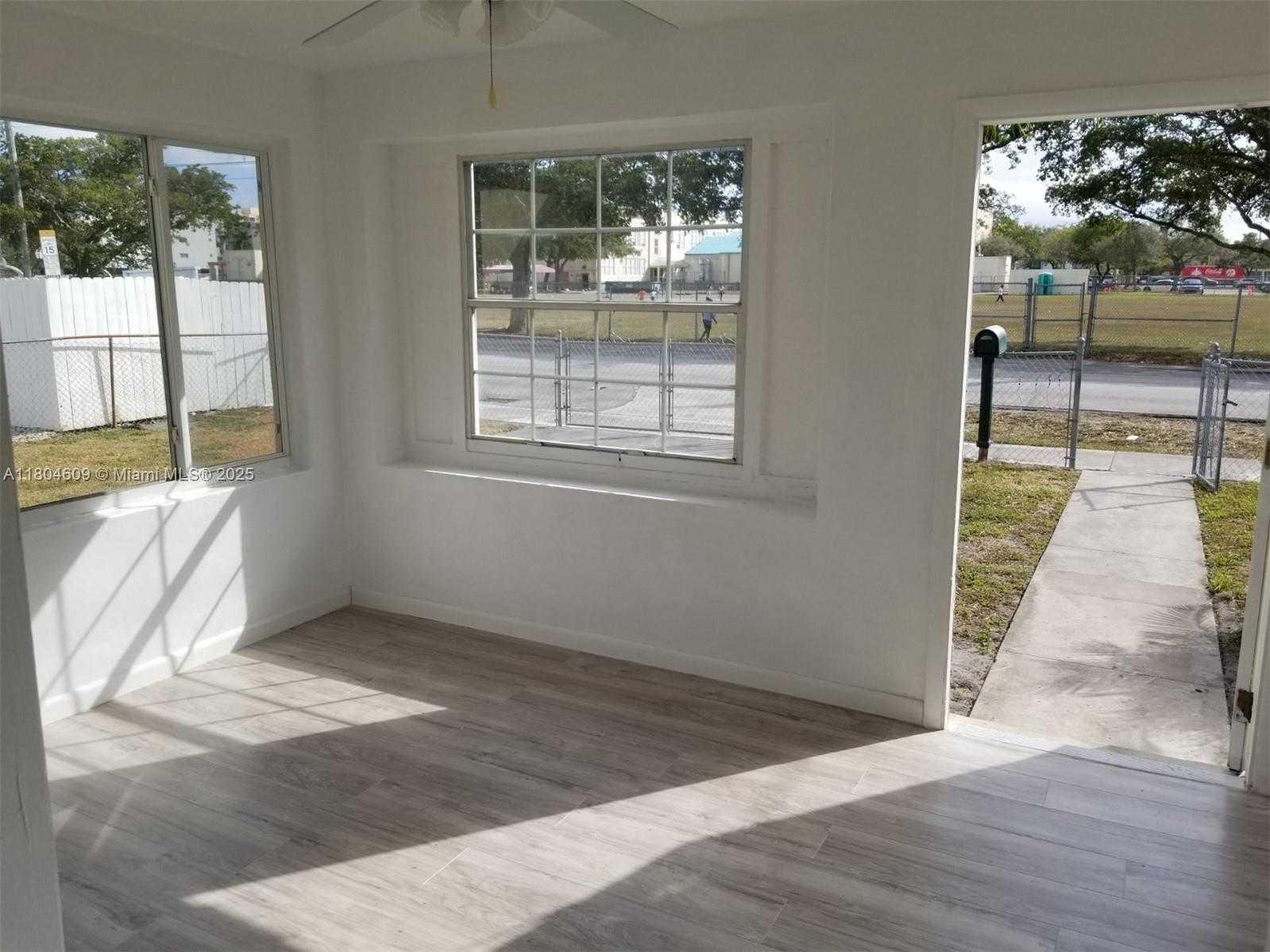 Small Image of 1215 NORTH EAST 127TH ST, North Miami Number 2