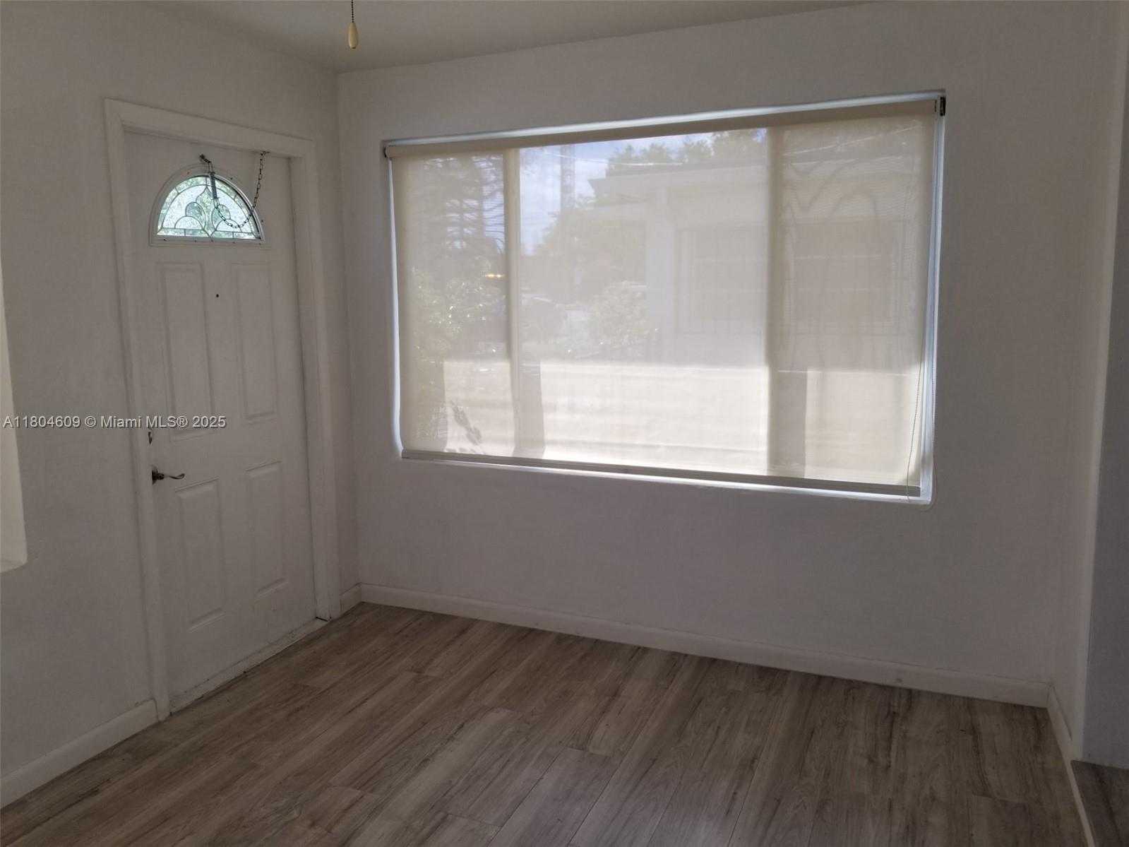 Small Image of 1215 NORTH EAST 127TH ST, North Miami Number 7