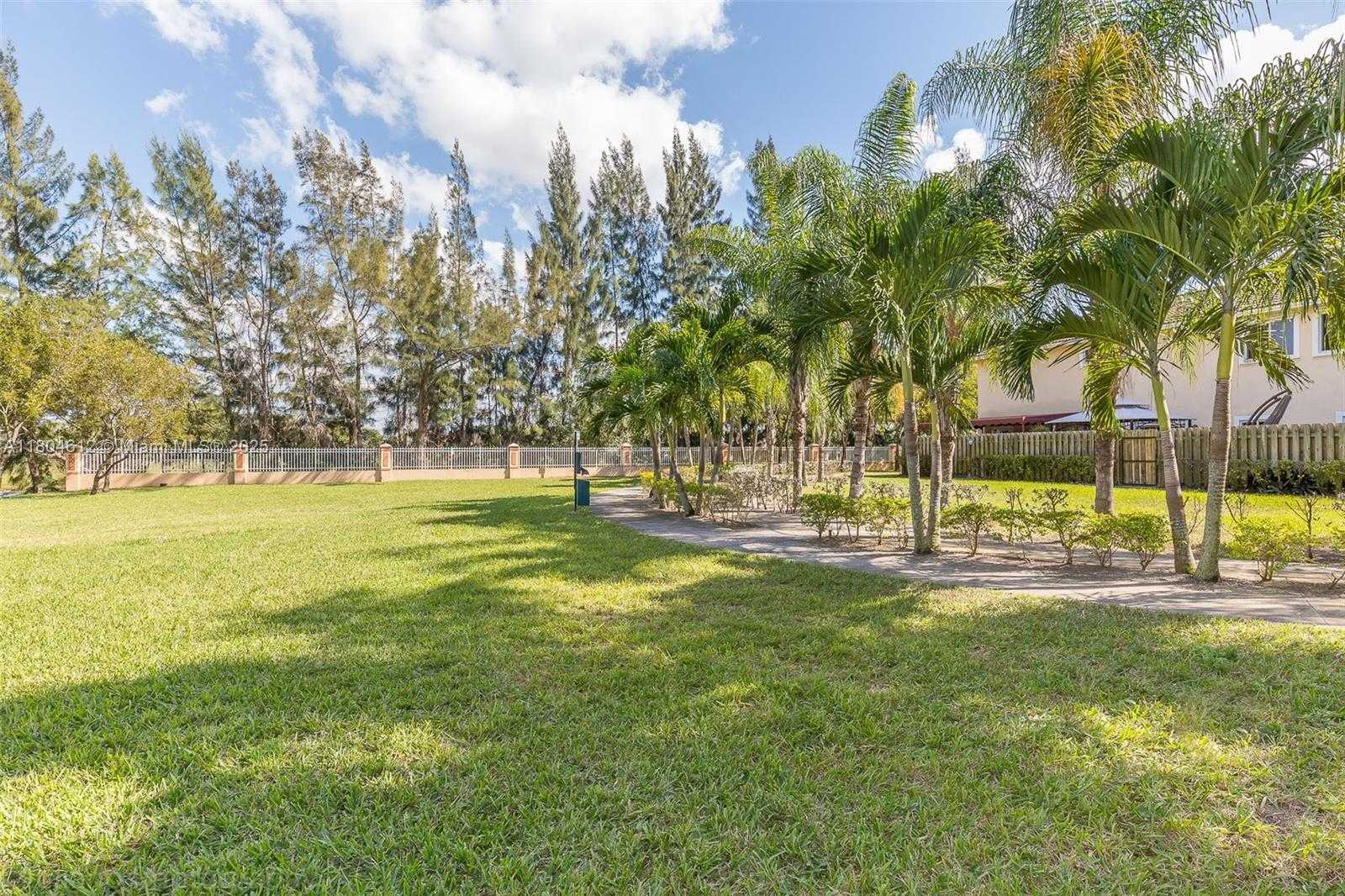Small Image of 17803 NORTH WEST 74TH PATH #17803, Hialeah Number 11