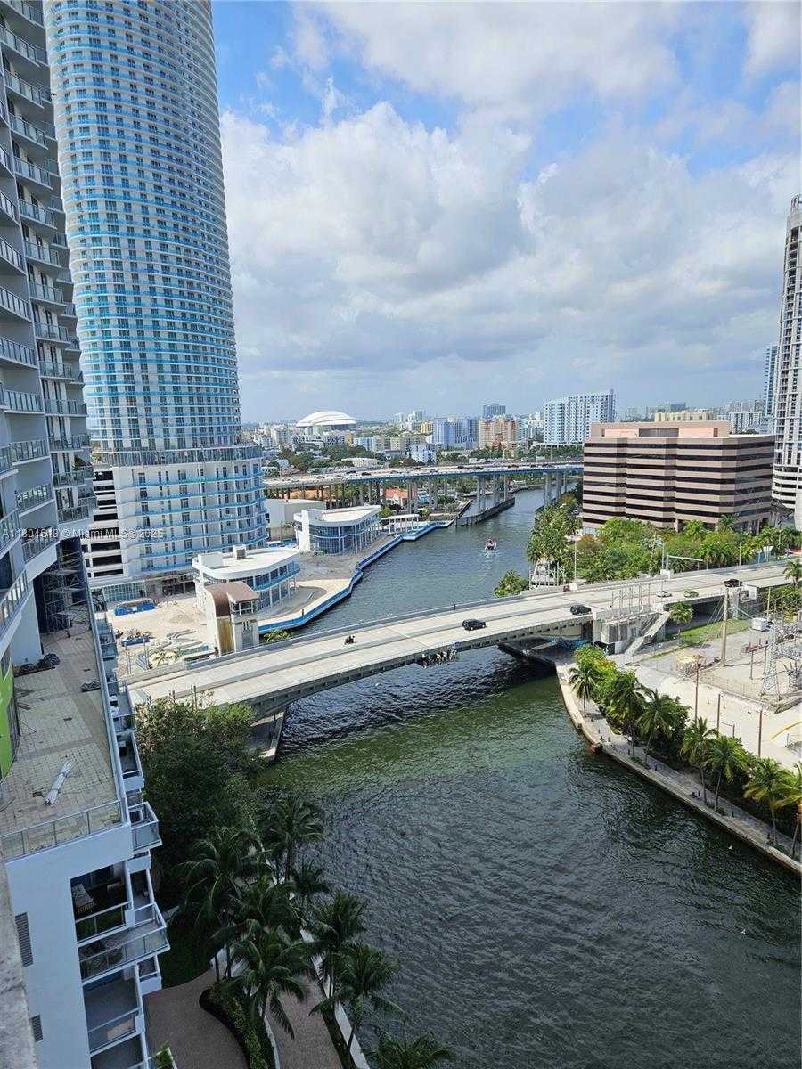 Small Image of 690 SOUTH WEST 1ST CT #1915, Miami Number 55