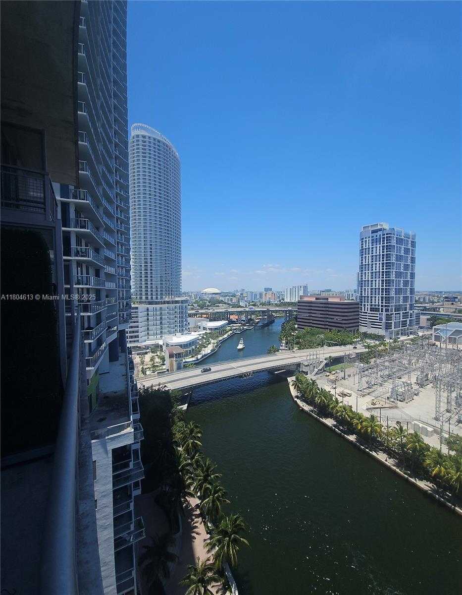 Small Image of 690 SOUTH WEST 1ST CT #1915, Miami Number 86