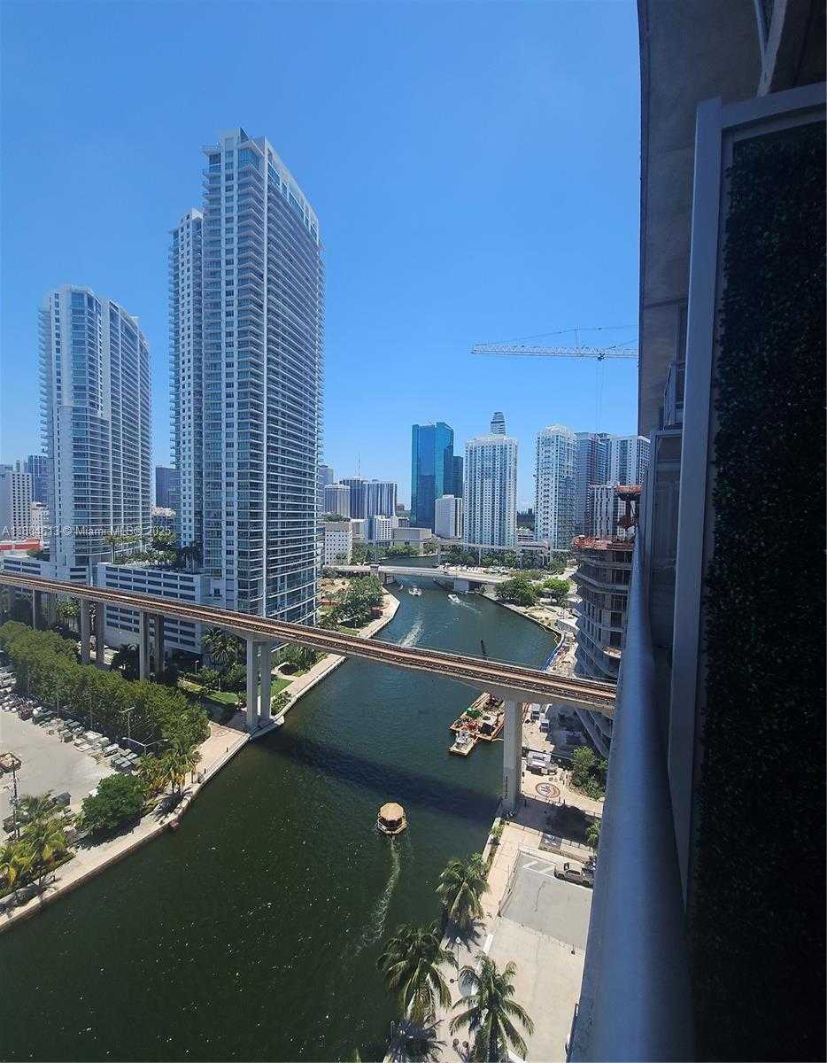 Small Image of 690 SOUTH WEST 1ST CT #1915, Miami Number 87
