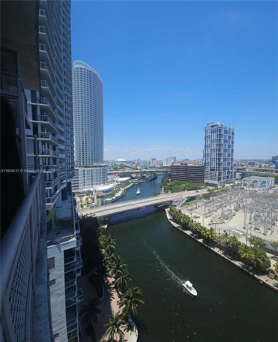 Small Image of 690 SOUTH WEST 1ST CT #1915, Miami Number 88