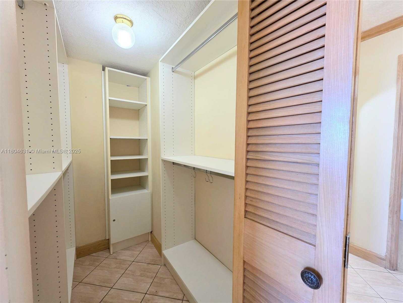 Small Image of 2780 NORTH EAST 183RD ST #1111, Aventura Number 9