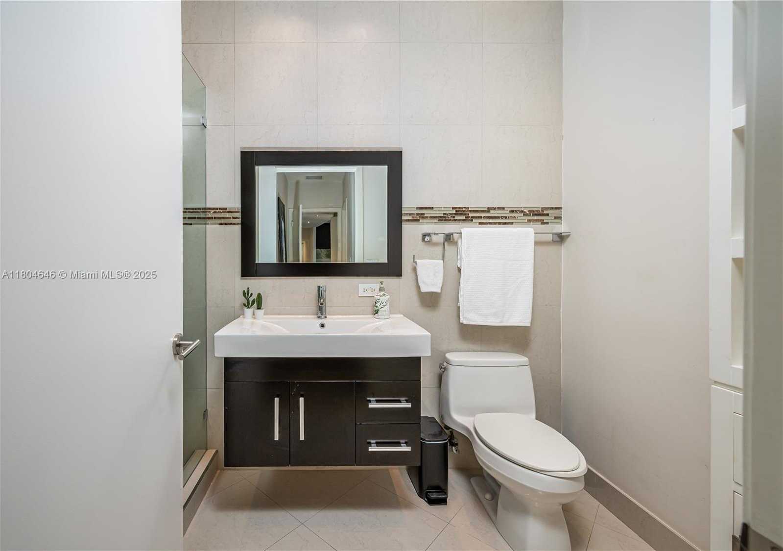 Small Image of 901 BRICKELL KEY BLVD #3106, Miami Number 23