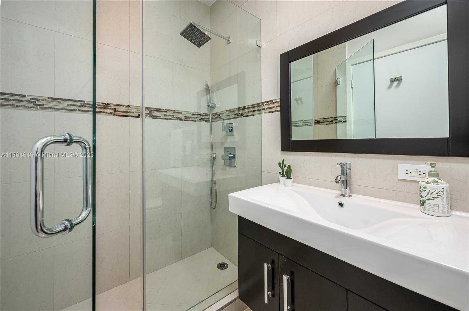 Small Image of 901 BRICKELL KEY BLVD #3106, Miami Number 24