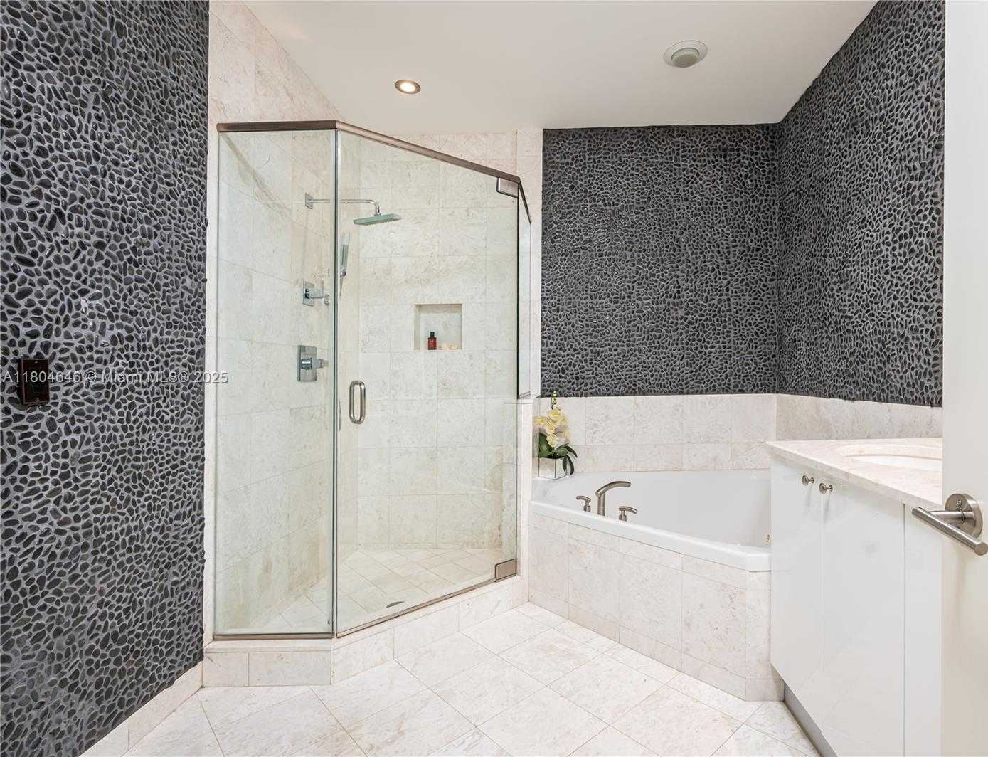 Small Image of 901 BRICKELL KEY BLVD #3106, Miami Number 30