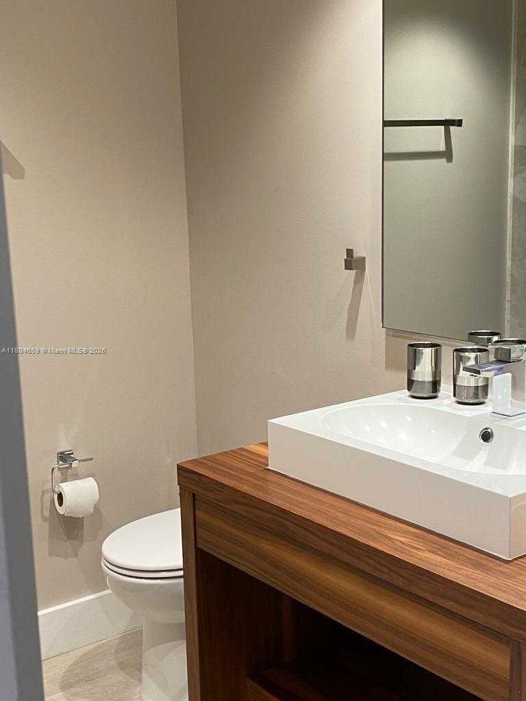 Small Image of 2301 COLLINS AVE #738, Miami Beach Number 18