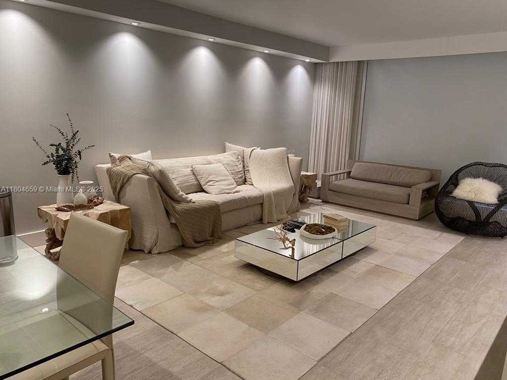 Small Image of 2301 COLLINS AVE #738, Miami Beach Number 4