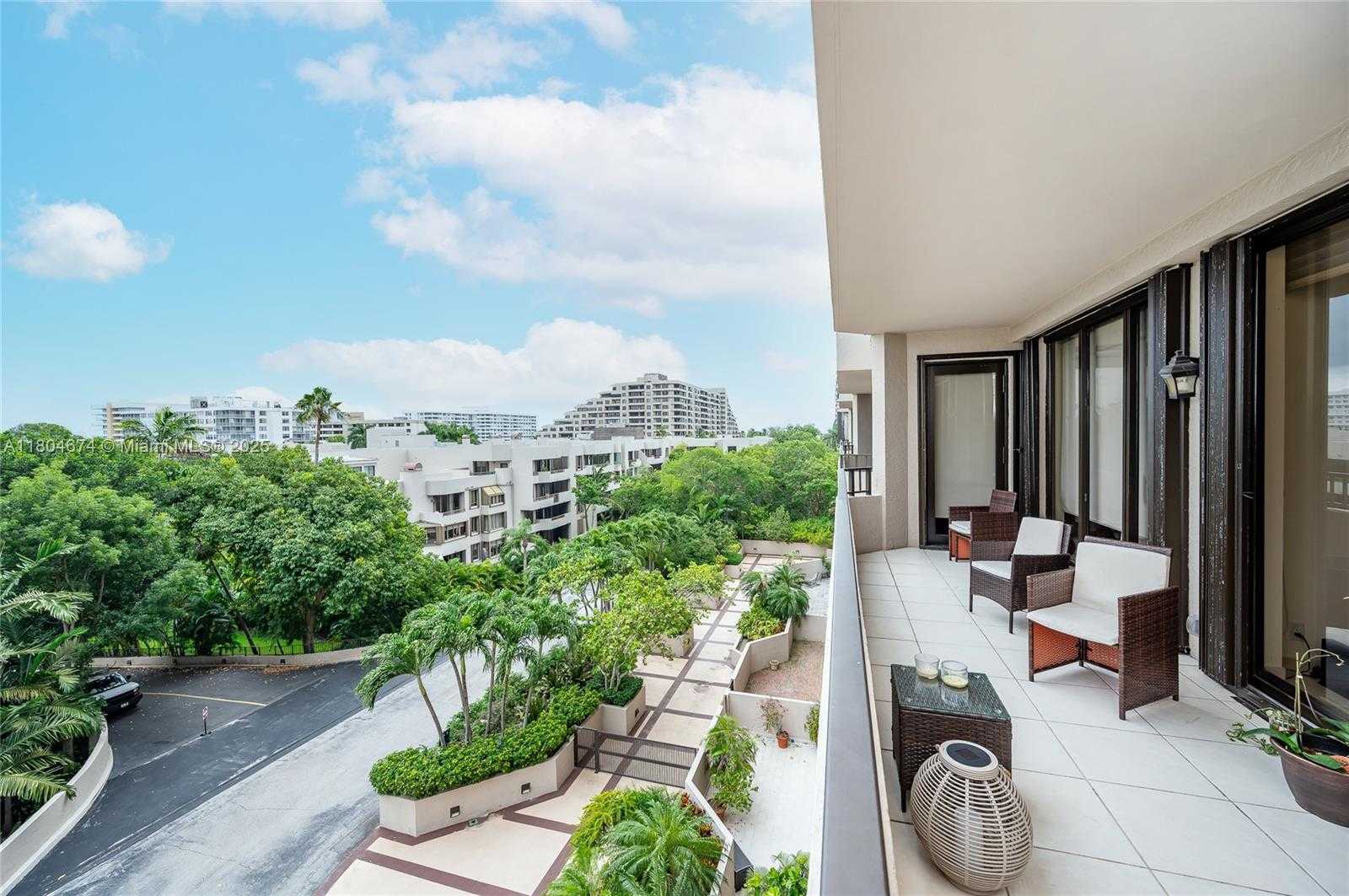 Small Image of 151 CRANDON BLVD #524, Key Biscayne Number 6