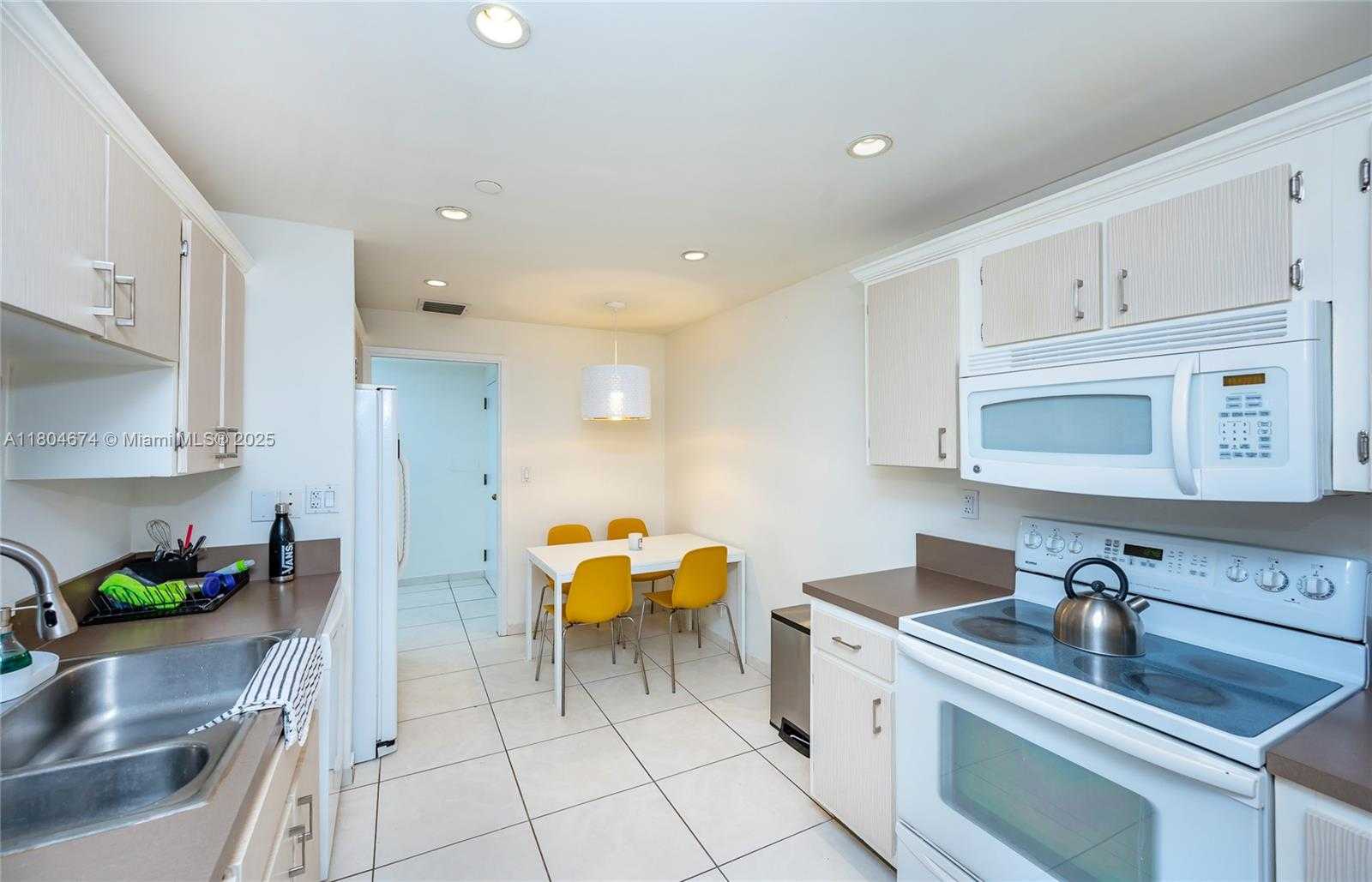 Small Image of 151 CRANDON BLVD #524, Key Biscayne Number 7
