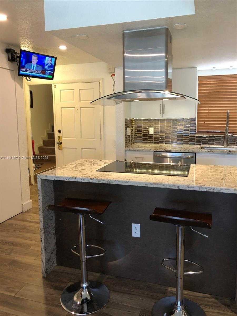 Small Image of 40 NORTH WEST 87TH AVE #D210, Miami Number 26