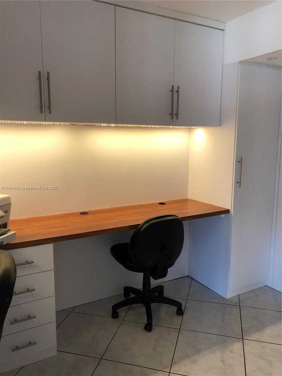 Small Image of 40 NORTH WEST 87TH AVE #D210, Miami Number 41