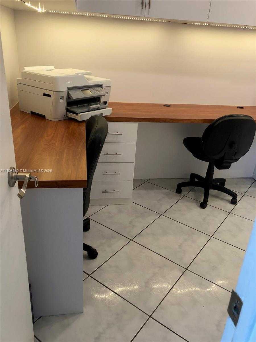 Small Image of 40 NORTH WEST 87TH AVE #D210, Miami Number 44