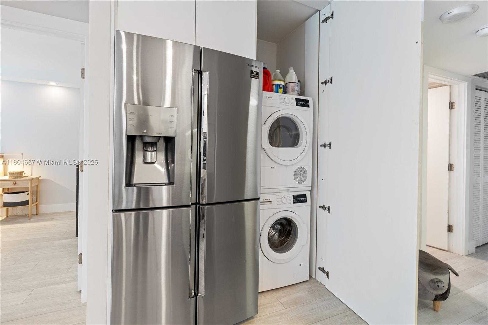 Small Image of 2301 COLLINS AVE #403, Miami Beach Number 12