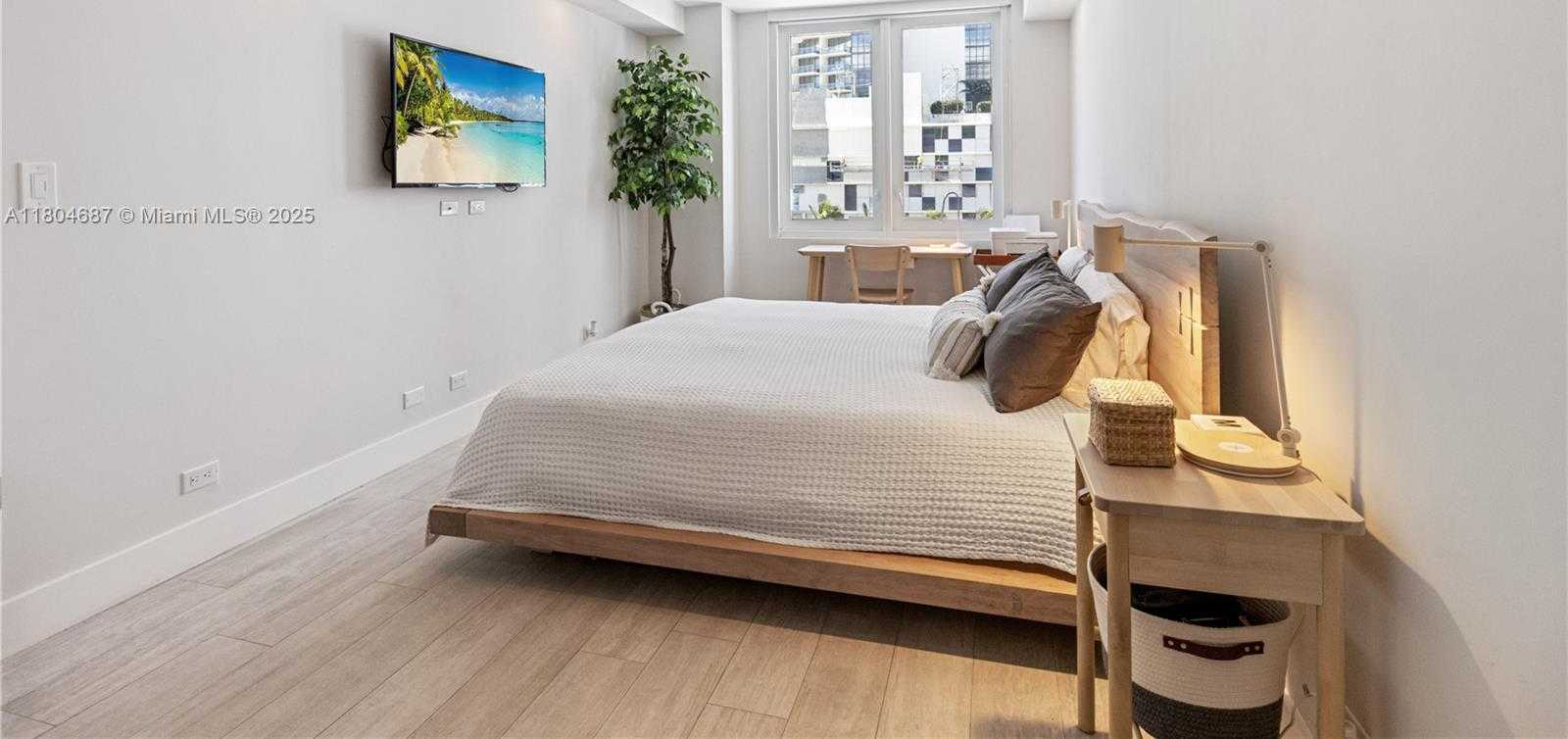Small Image of 2301 COLLINS AVE #403, Miami Beach Number 7