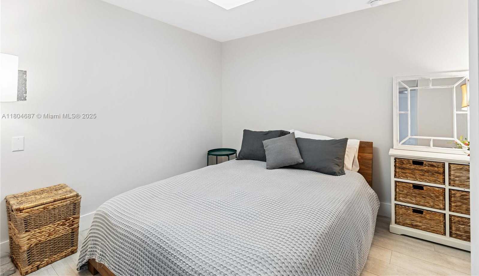 Small Image of 2301 COLLINS AVE #403, Miami Beach Number 9