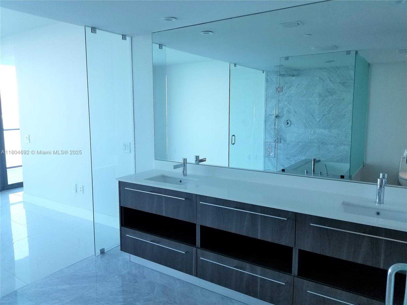 Small Image of 3131 NORTH EAST 7TH AVE #3702, Miami Number 21