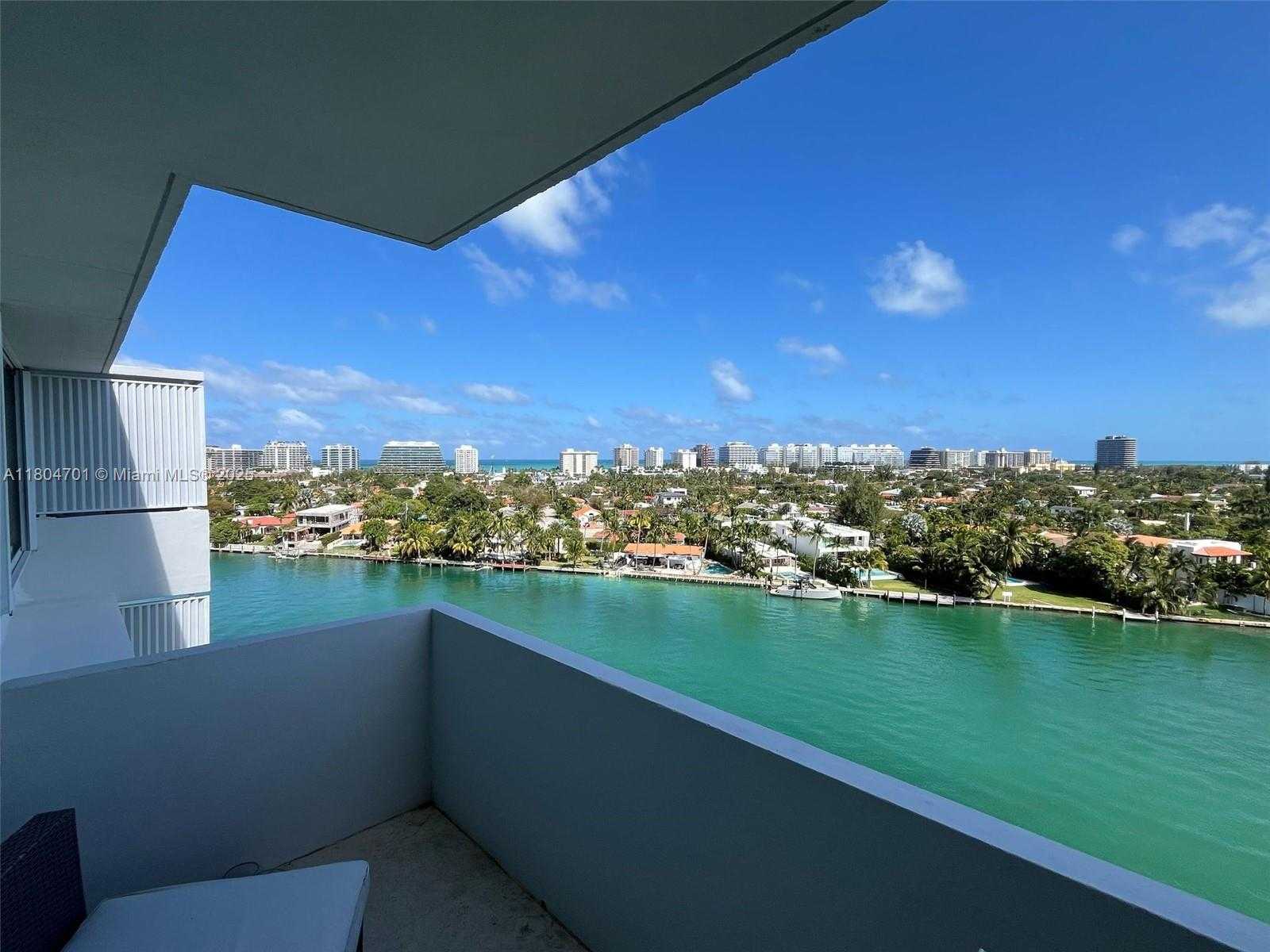 Small Image of 9101 EAST BAY HARBOR DR #1002, Bay Harbor Islands Number 18