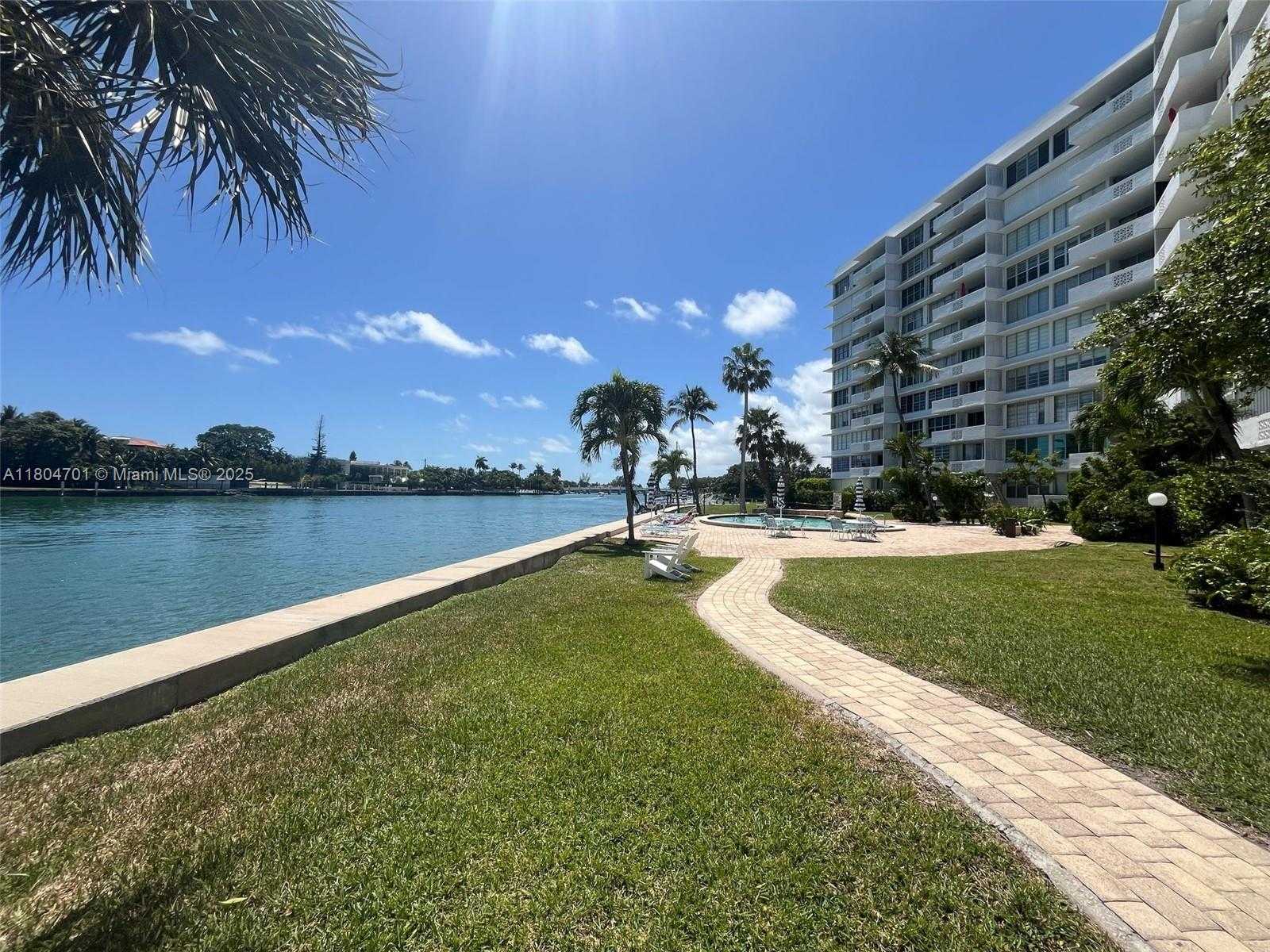 Small Image of 9101 EAST BAY HARBOR DR #1002, Bay Harbor Islands Number 27