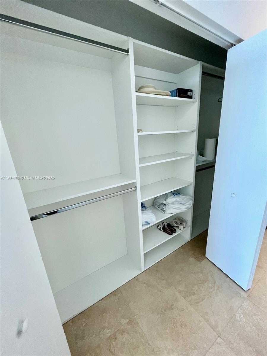 Small Image of 900 BISCAYNE BLVD #5309, Miami Number 12