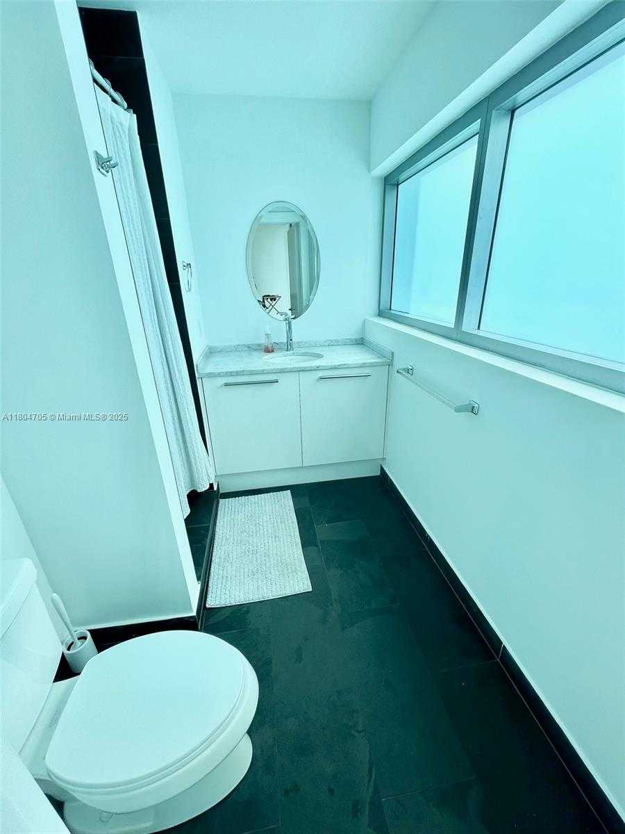 Small Image of 900 BISCAYNE BLVD #5309, Miami Number 16