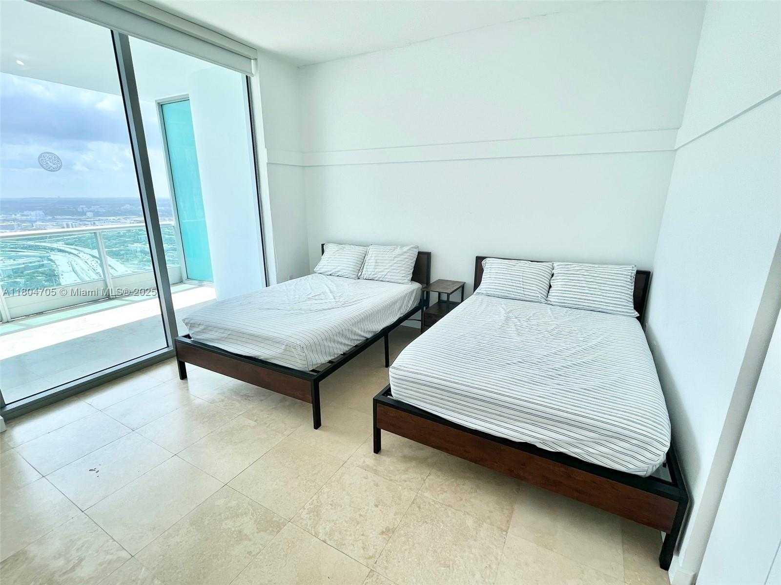 Small Image of 900 BISCAYNE BLVD #5309, Miami Number 17