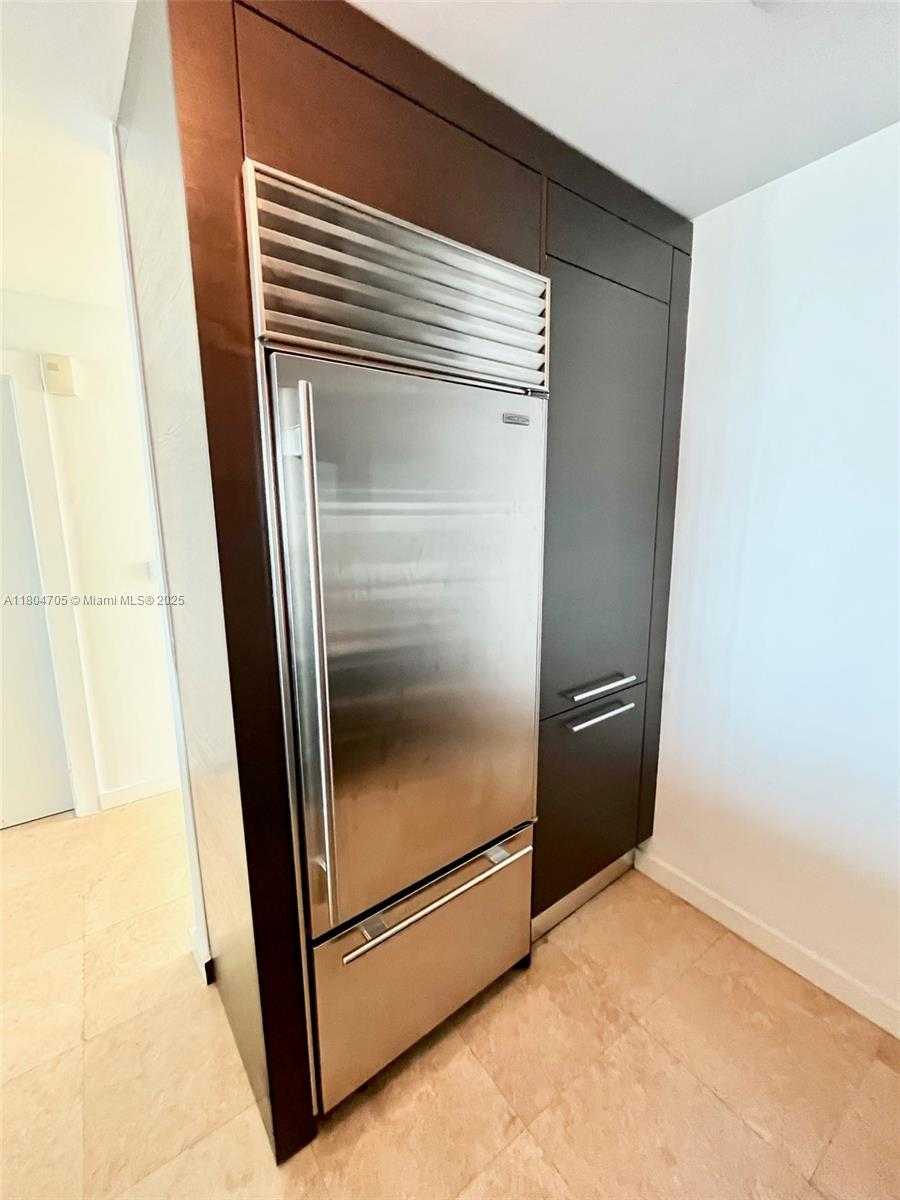 Small Image of 900 BISCAYNE BLVD #5309, Miami Number 9