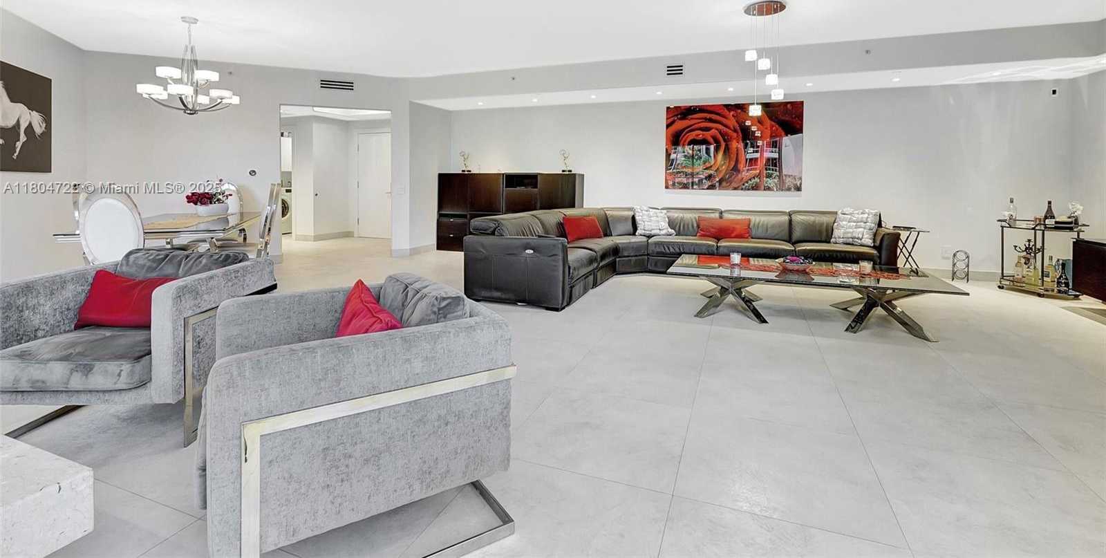 Small Image of 21200 POINT PL #403, Aventura Number 14