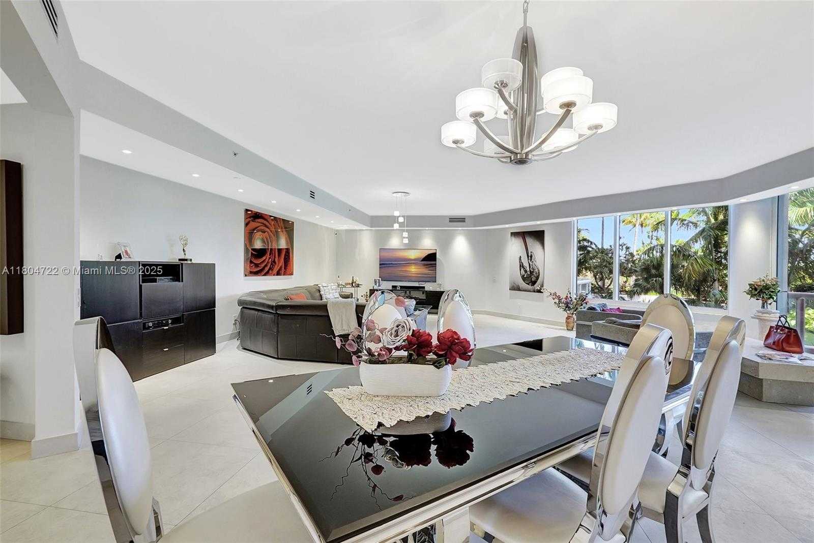 Small Image of 21200 POINT PL #403, Aventura Number 17