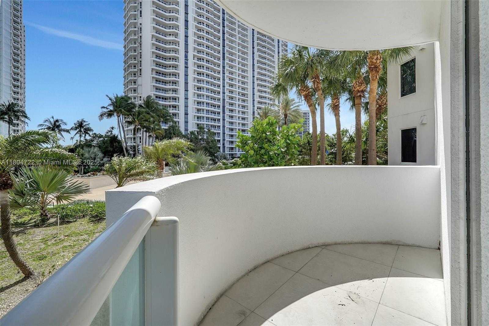 Small Image of 21200 POINT PL #403, Aventura Number 19