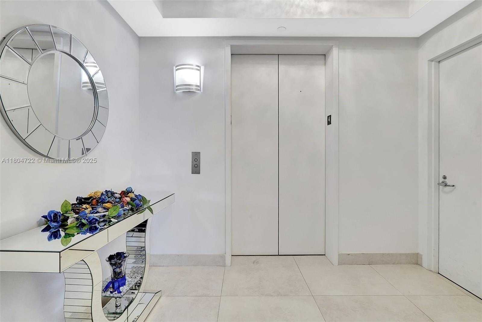 Small Image of 21200 POINT PL #403, Aventura Number 20