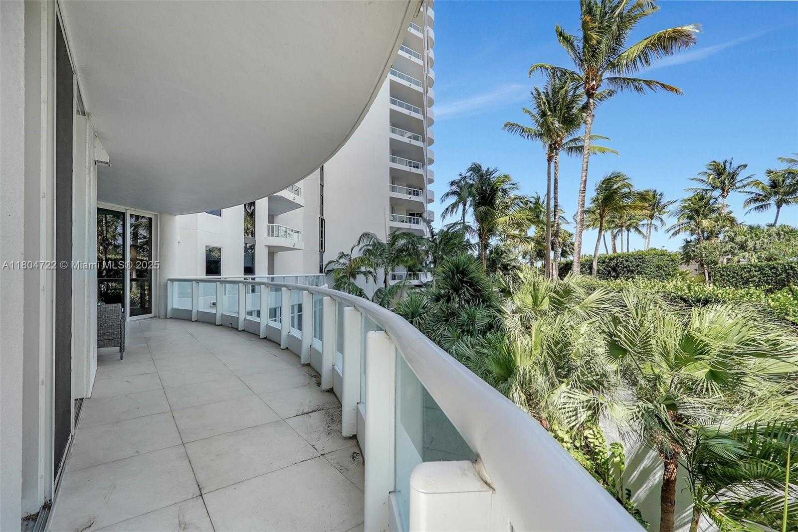 Small Image of 21200 POINT PL #403, Aventura Number 5