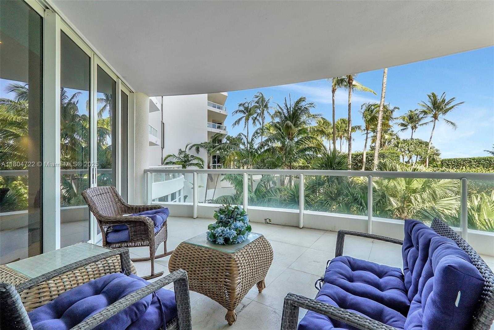Small Image of 21200 POINT PL #403, Aventura Number 6