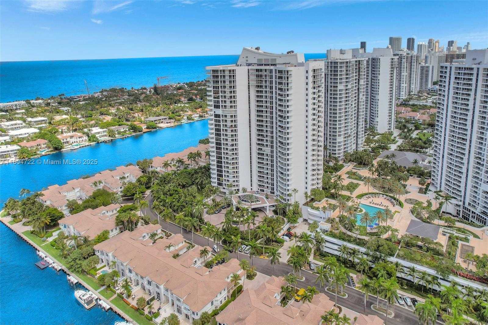 Small Image of 21200 POINT PL #403, Aventura Number 63
