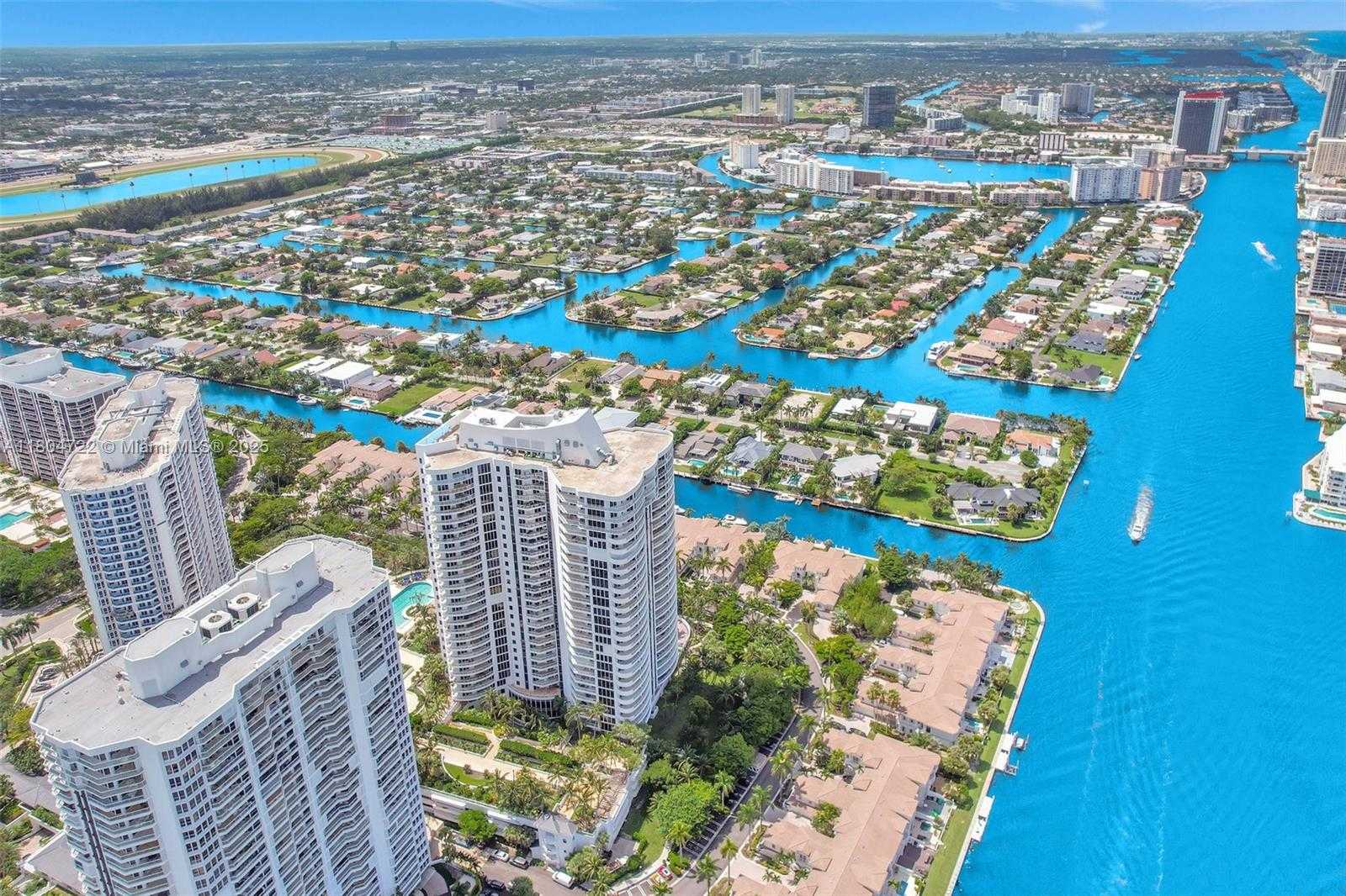 Small Image of 21200 POINT PL #403, Aventura Number 64