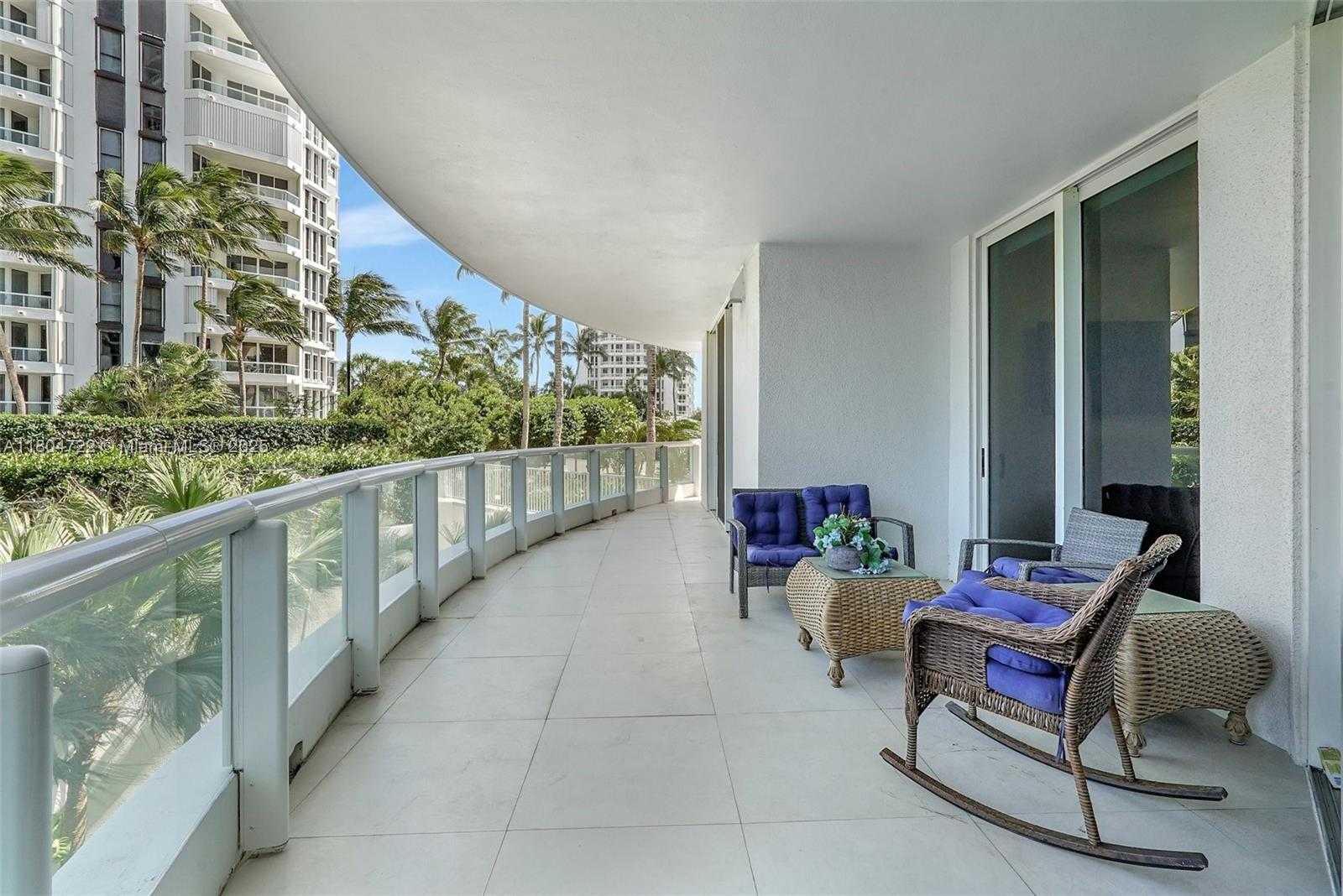 Small Image of 21200 POINT PL #403, Aventura Number 7