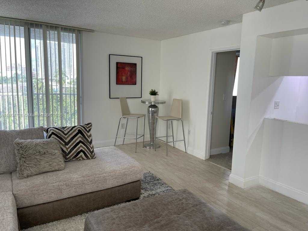 Small Image of 800 NORTH MIAMI AVE #E-509, Miami Number 5